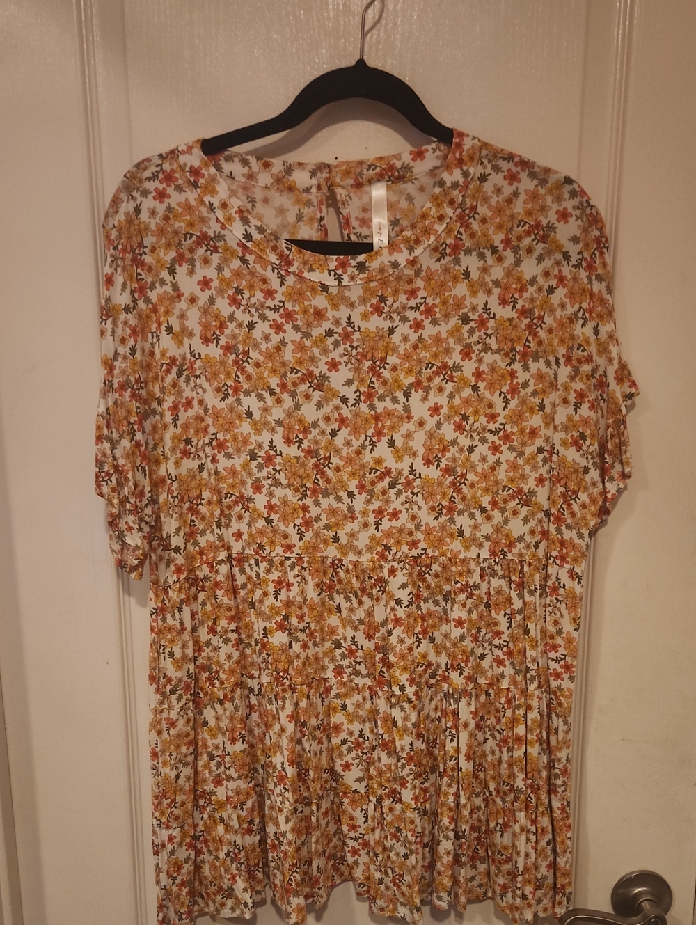 Floral Short-Sleeve Tunic Top in Mustard & Rust